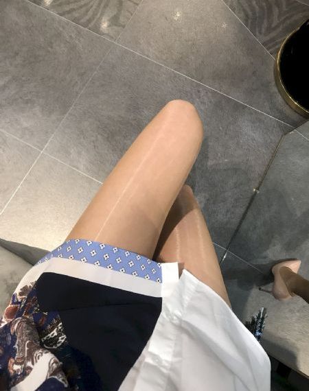黑人与俄罗斯少妇_1080P在线播放观看